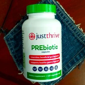 Thrive Prebiotic Capsules - Green and White